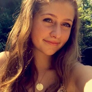 Meet your Posher, Addie