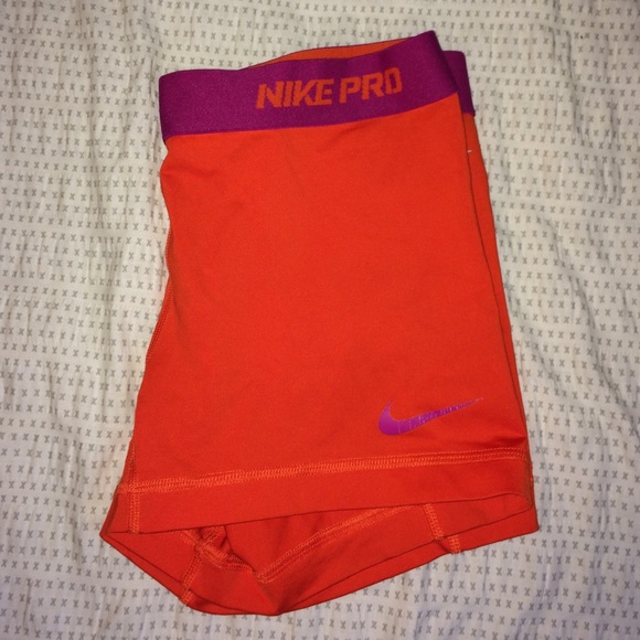 Nike Pro