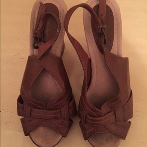 Brown Corky Wedges