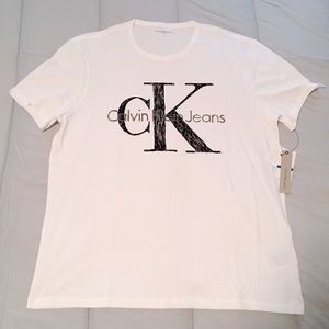 Calvin Klein T-Shirt