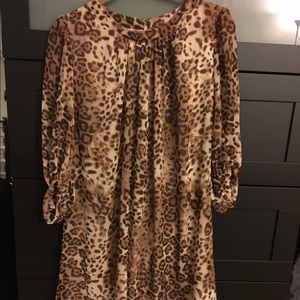 Eva Mendes Leopard Dress. Super fashionable !