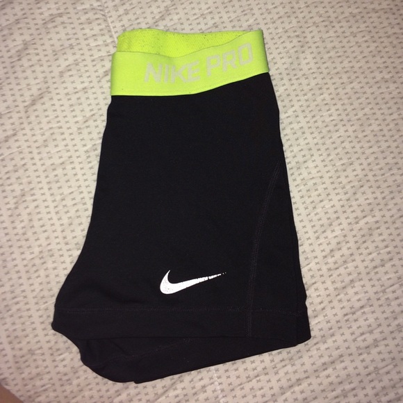 Nike Pro
