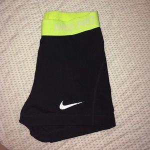 Nike Pro