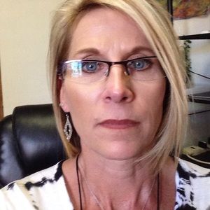 Meet your Posher, Lori