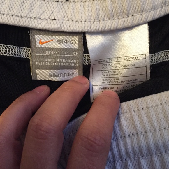 Nike shorts - Picture 3 of 4