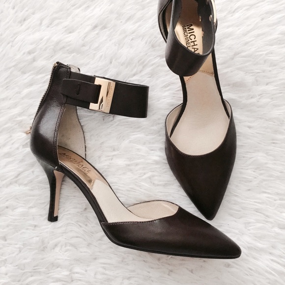 Michael Kors Shoes - Michael Michael Kors Guiliana Pumps