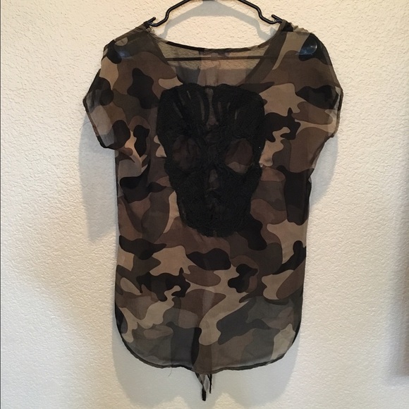 Love Culture CAMO Top - Picture 2 of 4