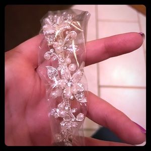 NEW IN BOX - Silver David's Bridal Headpiece
