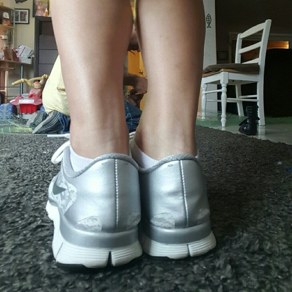 Nike free 5.0 leopard design - Picture 3 of 4