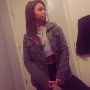 Meet your Posher, Lia