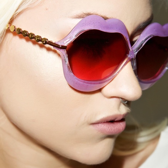 Wildfox Accessories - Wildfox Lip Service Sunglasses