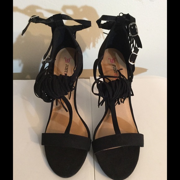 JustFab KORA Black Fringe Suede Heels Sz 7.5 - Picture 4 of 4