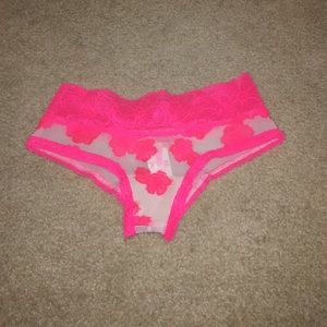 VS PINK Hibiscus Lace Cheekster