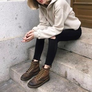 DR MARTENS TAN LEATHER BOOTS