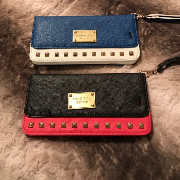 Phone case - Picture 1 of 4