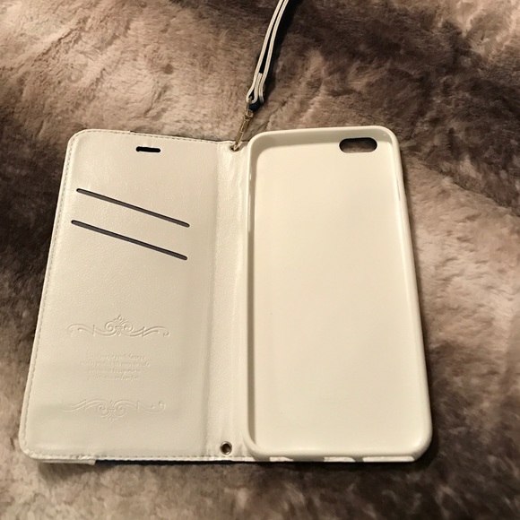 Phone case - Picture 2 of 4