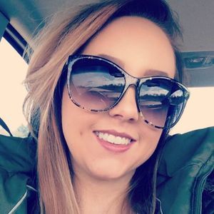 Meet your Posher, Amber