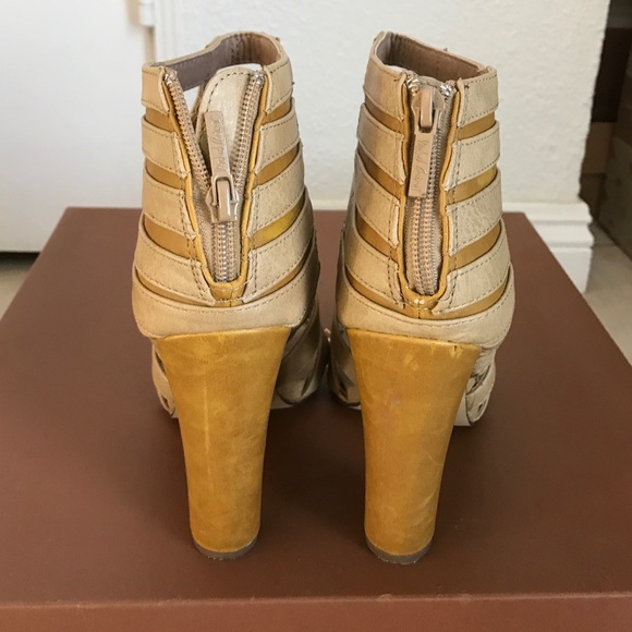 Completely New Gladiator Heels - Picture 3 of 3