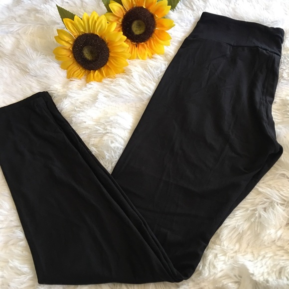 LuLaRoe Pants - Lularoe ⚫️⬛️ extremely HTF solid black unicorn 🦄