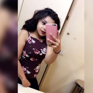 Meet your Posher, Leslie