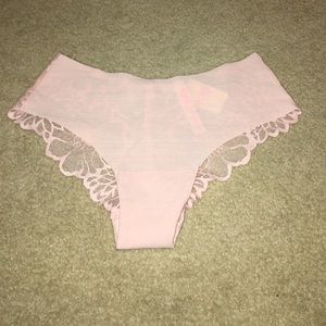 VS PINK Lace Back No-Show Cheekster