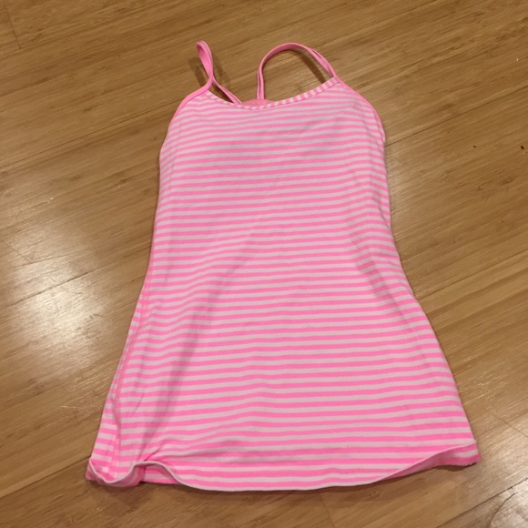 Lululemon exercise top