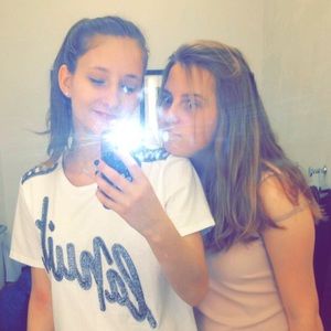 Meet your Posher, Dina