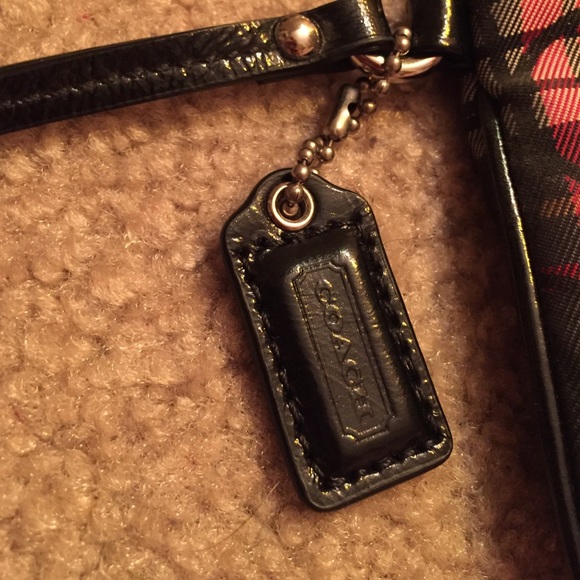 Coach wristlet - Picture 3 of 3