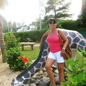 Meet your Posher, Vania