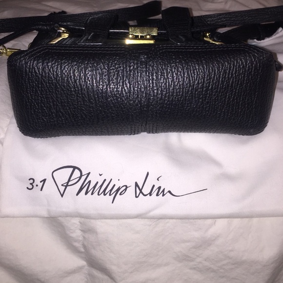 Phillip Lim Classic Crossbody 😍 - Picture 8 of 12