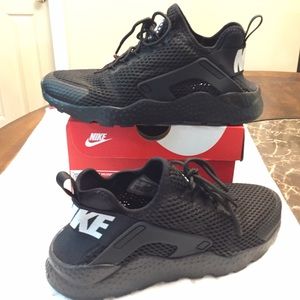 AIR✔️HUARACHE RUN ULTRA BE