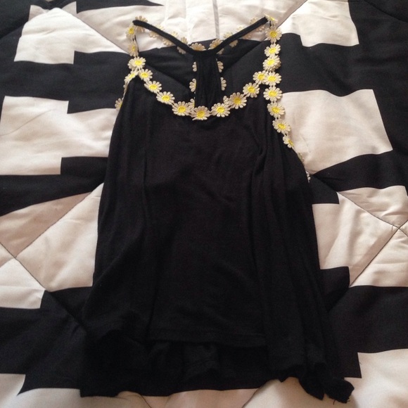Tilly's flowy tank