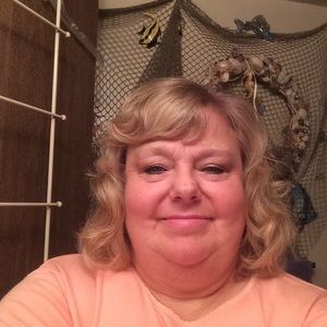 Meet your Posher, Debra