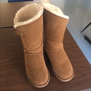 *1 Hour Sale* Bearpaw Annie Brown Boots
