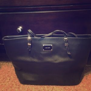 Black tote