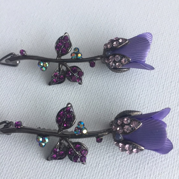 💜 NWT Beautiful Floral Rhinestone Barrettes