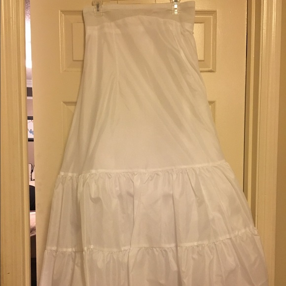 Crinoline under skirt (for a prom dress)