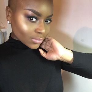 Meet your Posher, Naomi