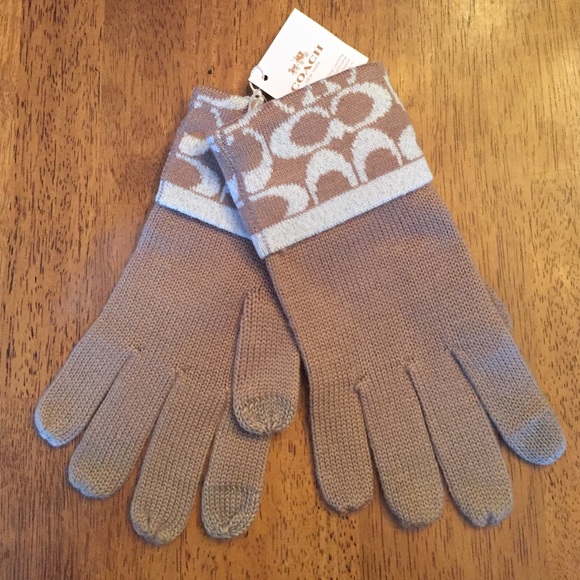 NWT Coach Knit Tech Gloves - Picture 1 of 4