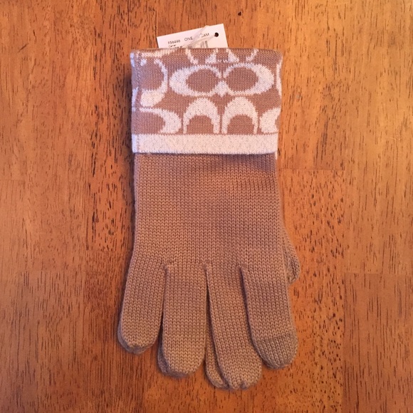 NWT Coach Knit Tech Gloves - Picture 2 of 4
