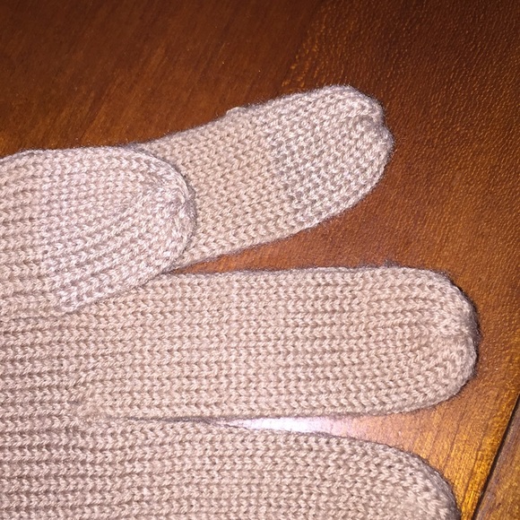 NWT Coach Knit Tech Gloves - Picture 3 of 4
