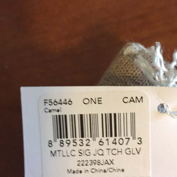 NWT Coach Knit Tech Gloves - Picture 4 of 4