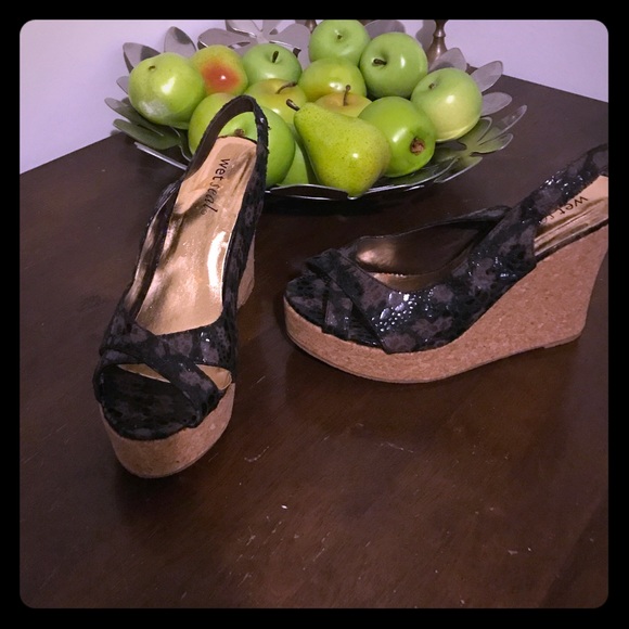 Brown and Black Wedges - Picture 1 of 1