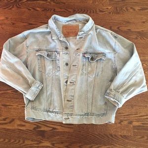 Levi's Denim Jacket!