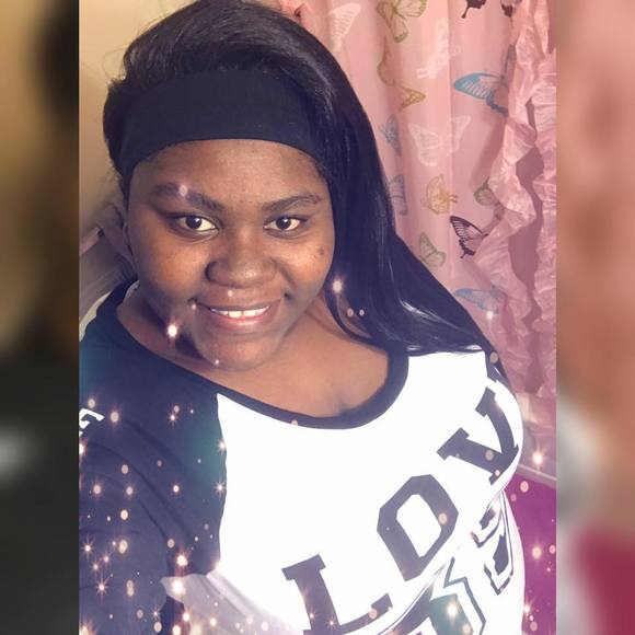 Meet your Posher, Alisha