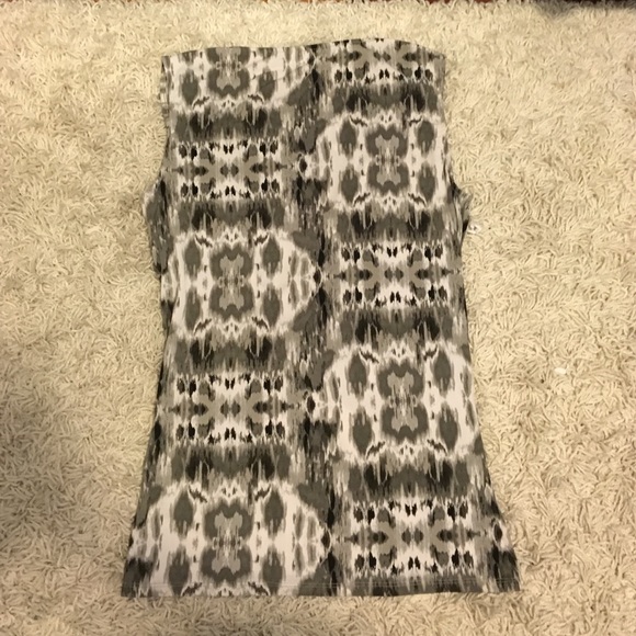 Sleeveless top - Picture 2 of 2