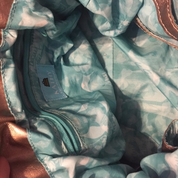 Kathy Van Zeeland handbag - Picture 3 of 3