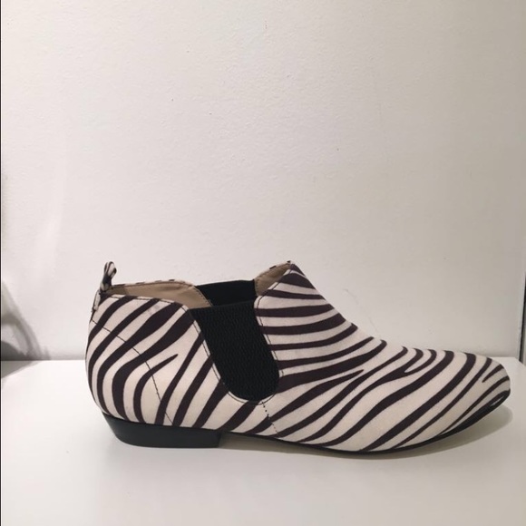Women's shoes