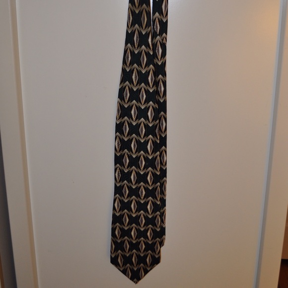 Green & Diamond Bill Blass Black Label Silk Tie