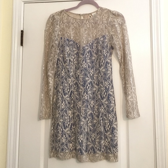 Beautiful Lace dress New for love and lemons